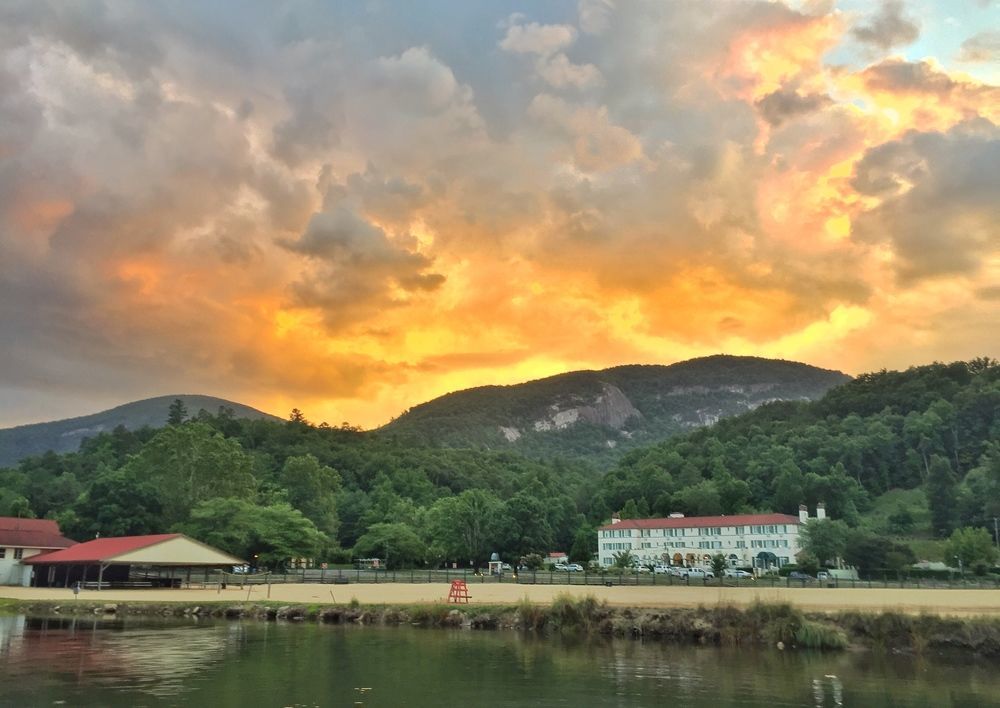 The 1927 Lake Lure Inn And Spa Exteriör bild